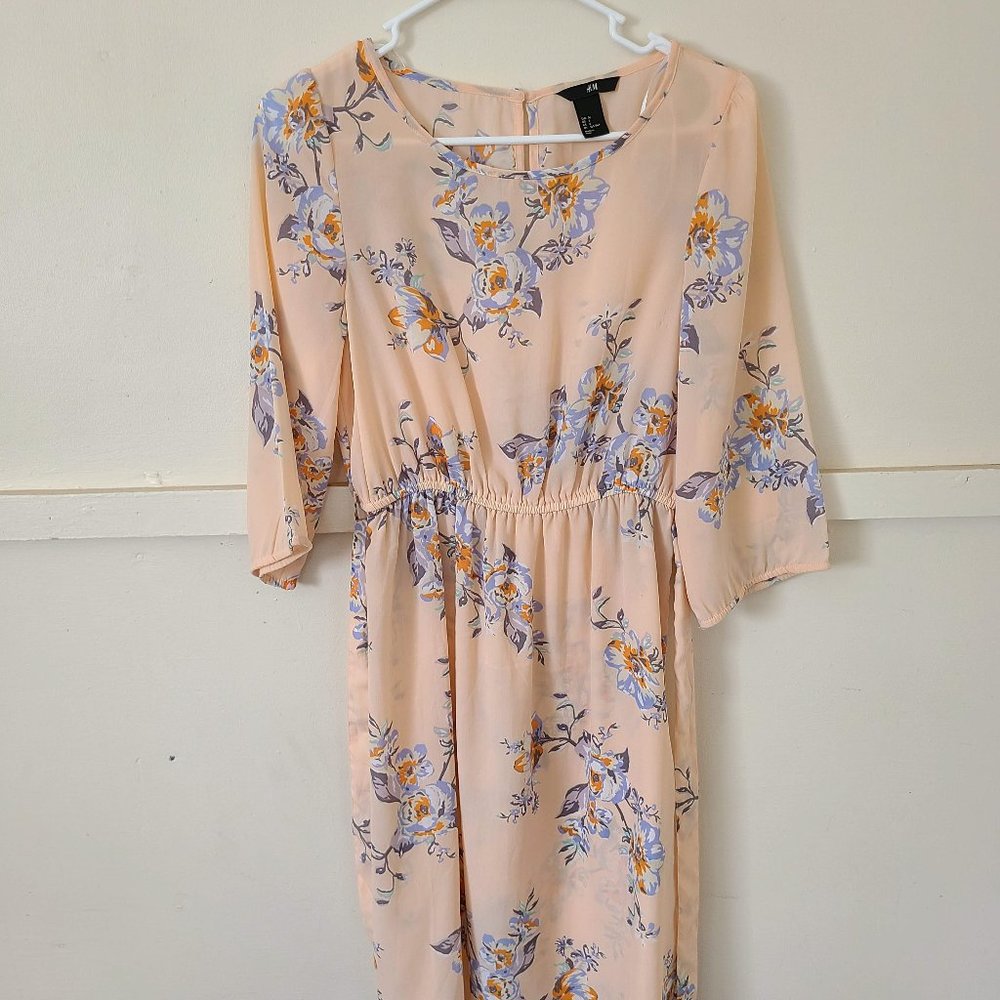 H&M Summer Dress Floral Size 6 Beige Feminine Midi Silky